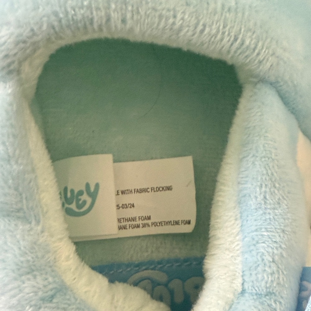 Toddler Bingo and Bluey Blue Slippers! Worn one time! Size 11/12 - Picture 4 of 9